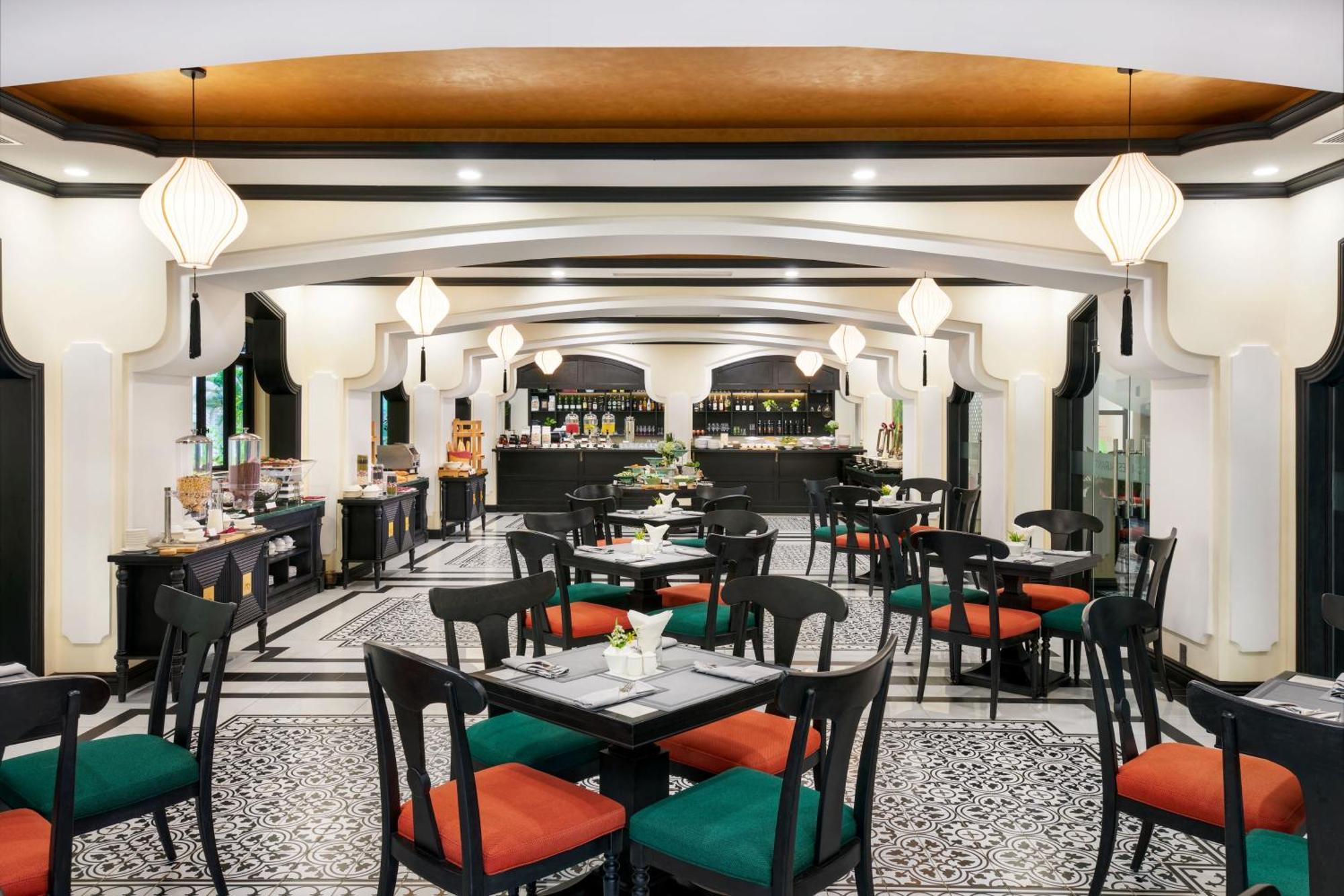 होटल Anmira & By The Unlimited Collection, Managed By The Ascott 5*